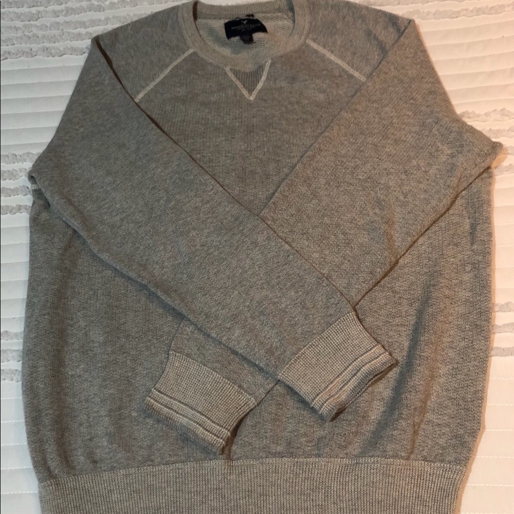 American Eagle men’s sweater